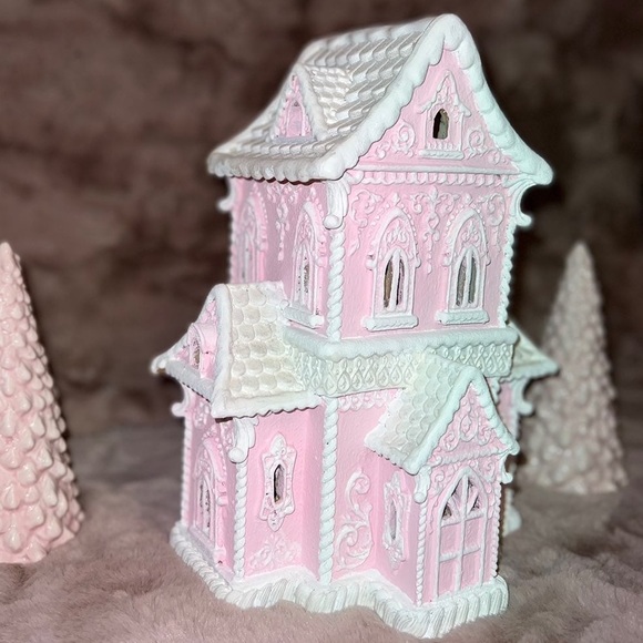 Custom Pink Gingerbread Victorian sugar house castle pastel lights up - Picture 4 of 8